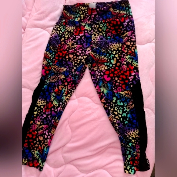 Butterfly Soft Knit Capri Length Leggings - Picture 1 of 3